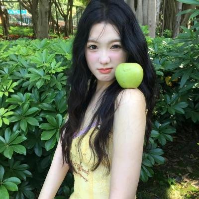 她已身登青云梯